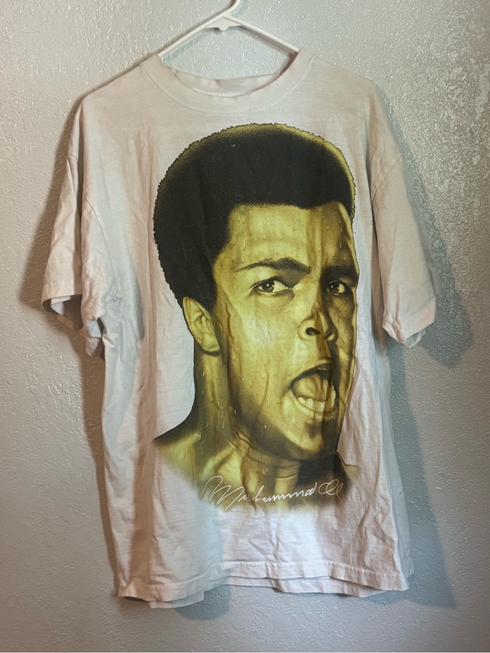 White Graphic Short-Sleeve Men's Tee with Yellow Portrait Print
